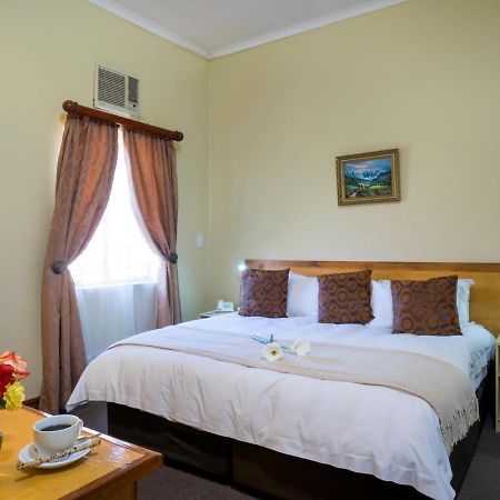 The Elegant Lodge Menlo Park Претория Экстерьер фото