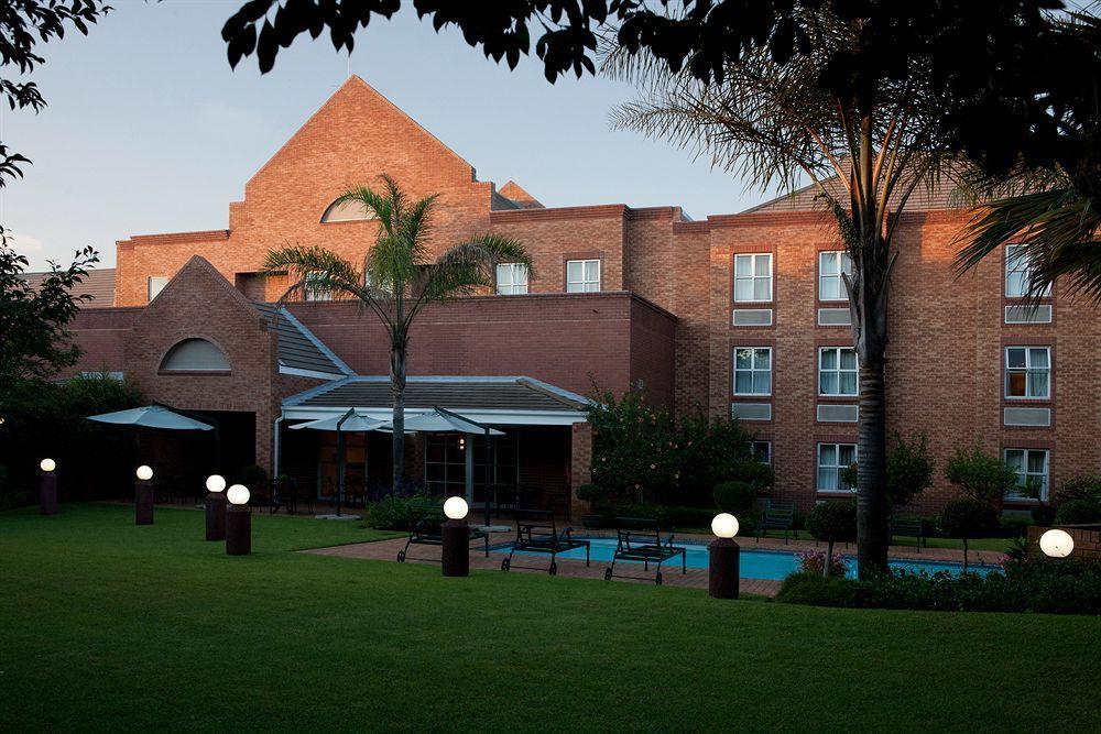 The Elegant Lodge Menlo Park Претория Экстерьер фото