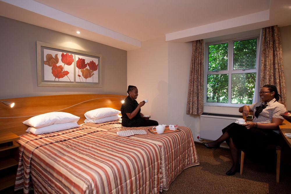 The Elegant Lodge Menlo Park Претория Экстерьер фото
