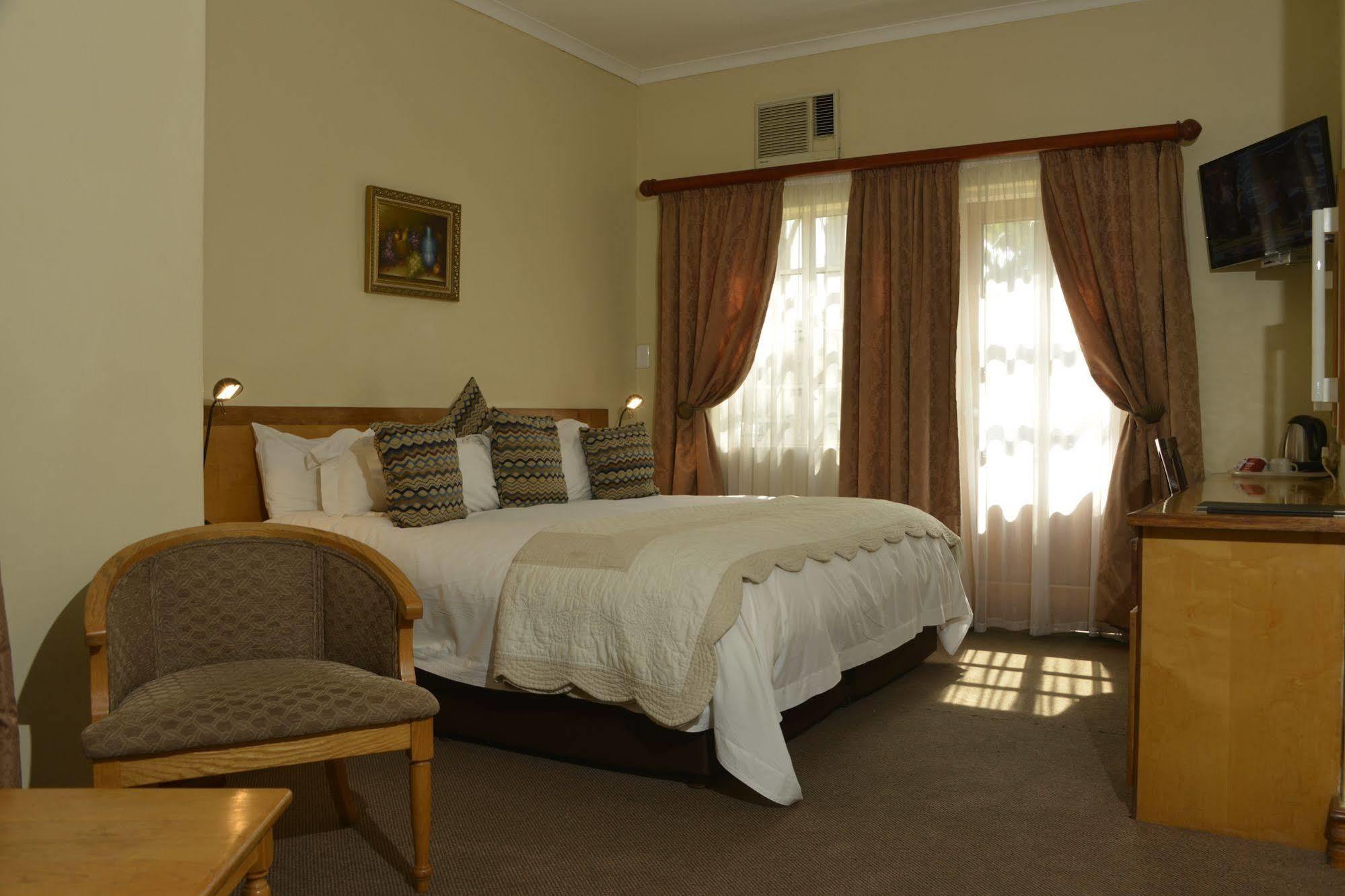 The Elegant Lodge Menlo Park Претория Экстерьер фото